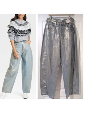 Universal Thread | High-Rise Curved Leg Barrel Jeans In Gold Wash